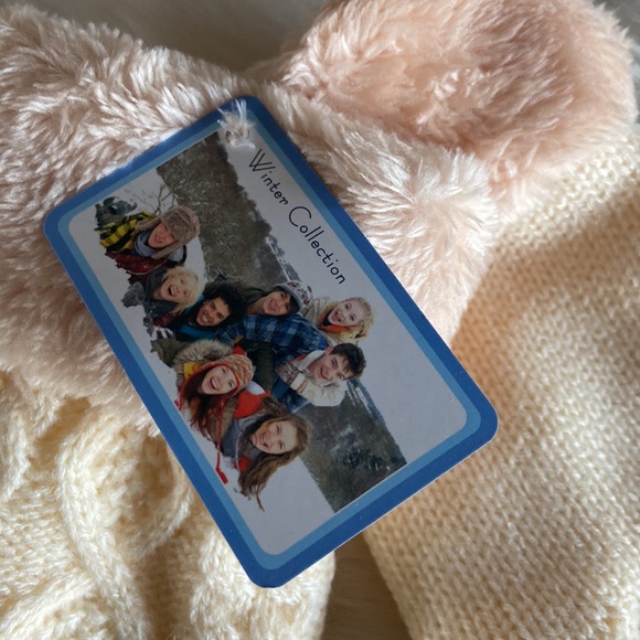 🆕 Vanilla cable-knit Sherpa touch screen gloves. - Picture 2 of 6